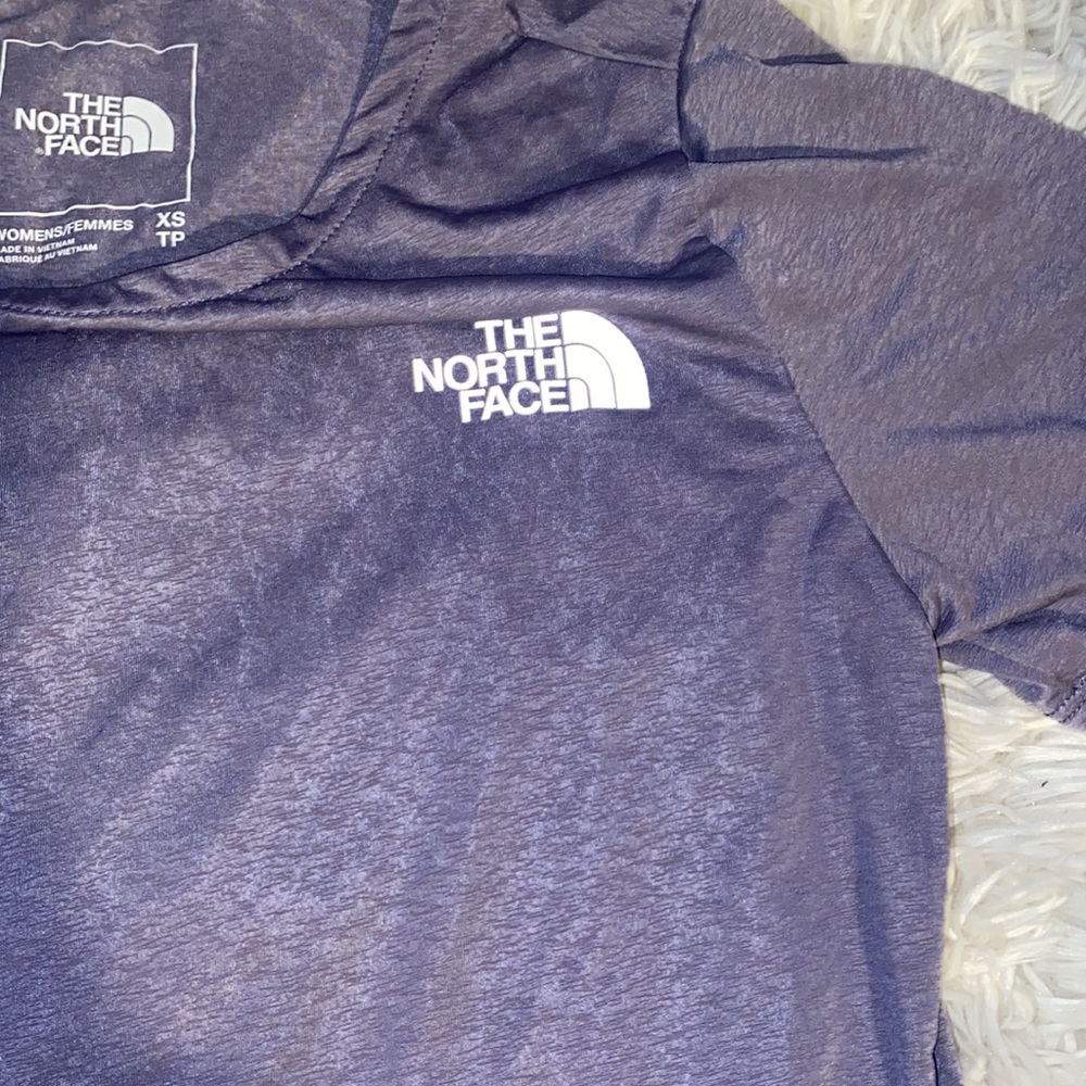 The North Face T-Shirt - Picture 2 of 3